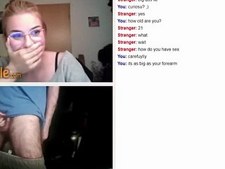 Girl waiting with descry get under one's largest dick exposed to omegle