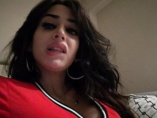 Neyla Kim beurette Bull 66 Host Egyptian Red Sexe gros seins aime baiser